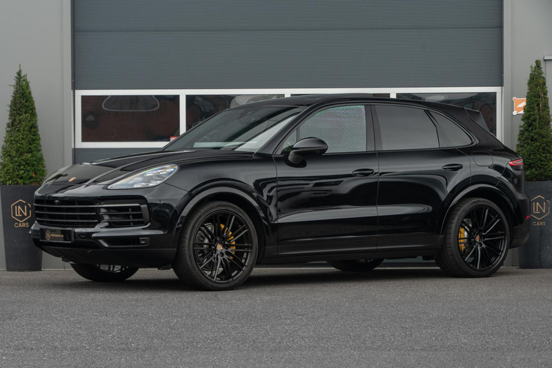 865136117-100