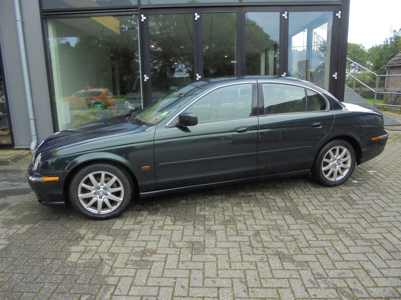273026099-100