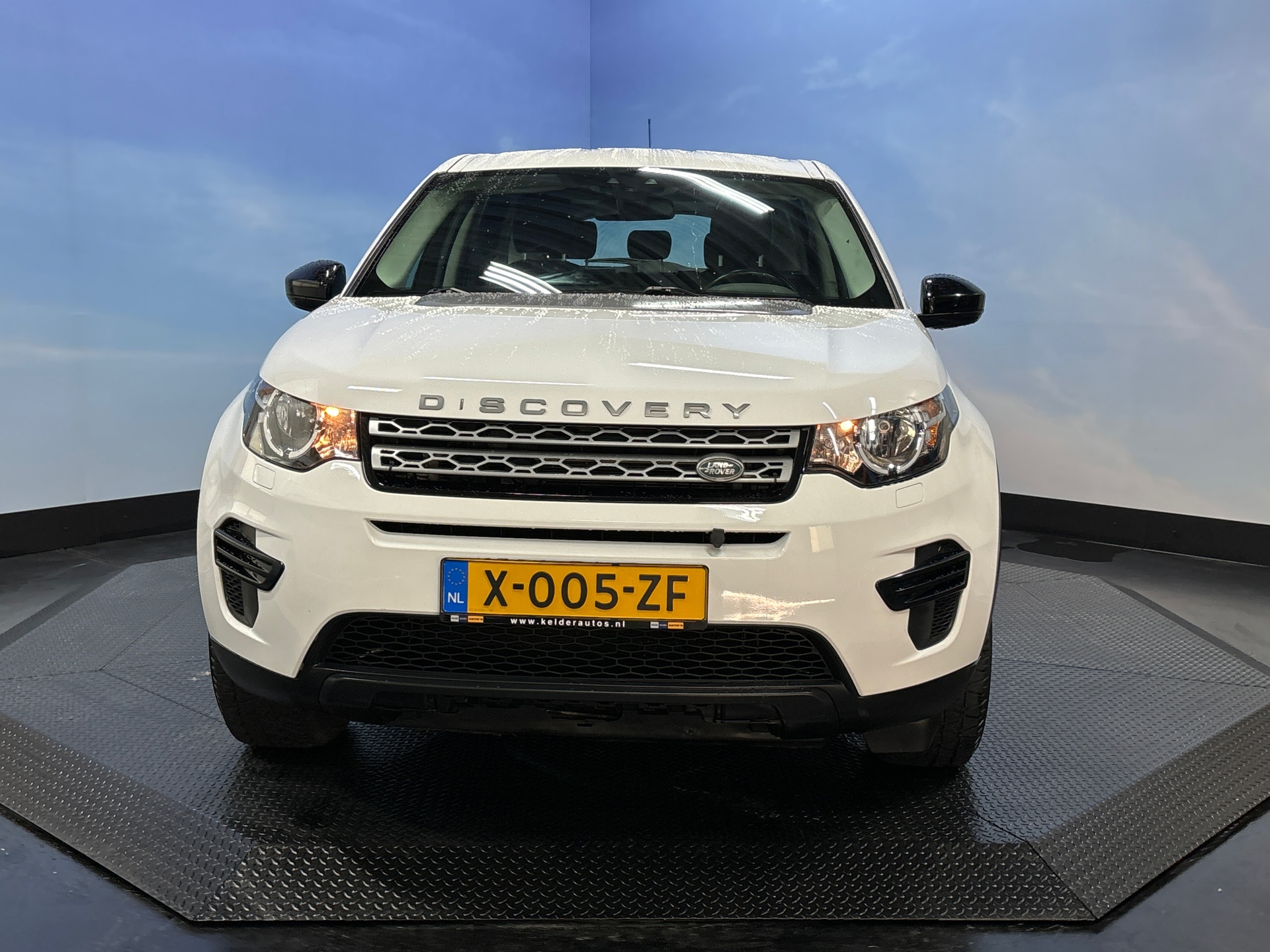 37416820-7.jpg