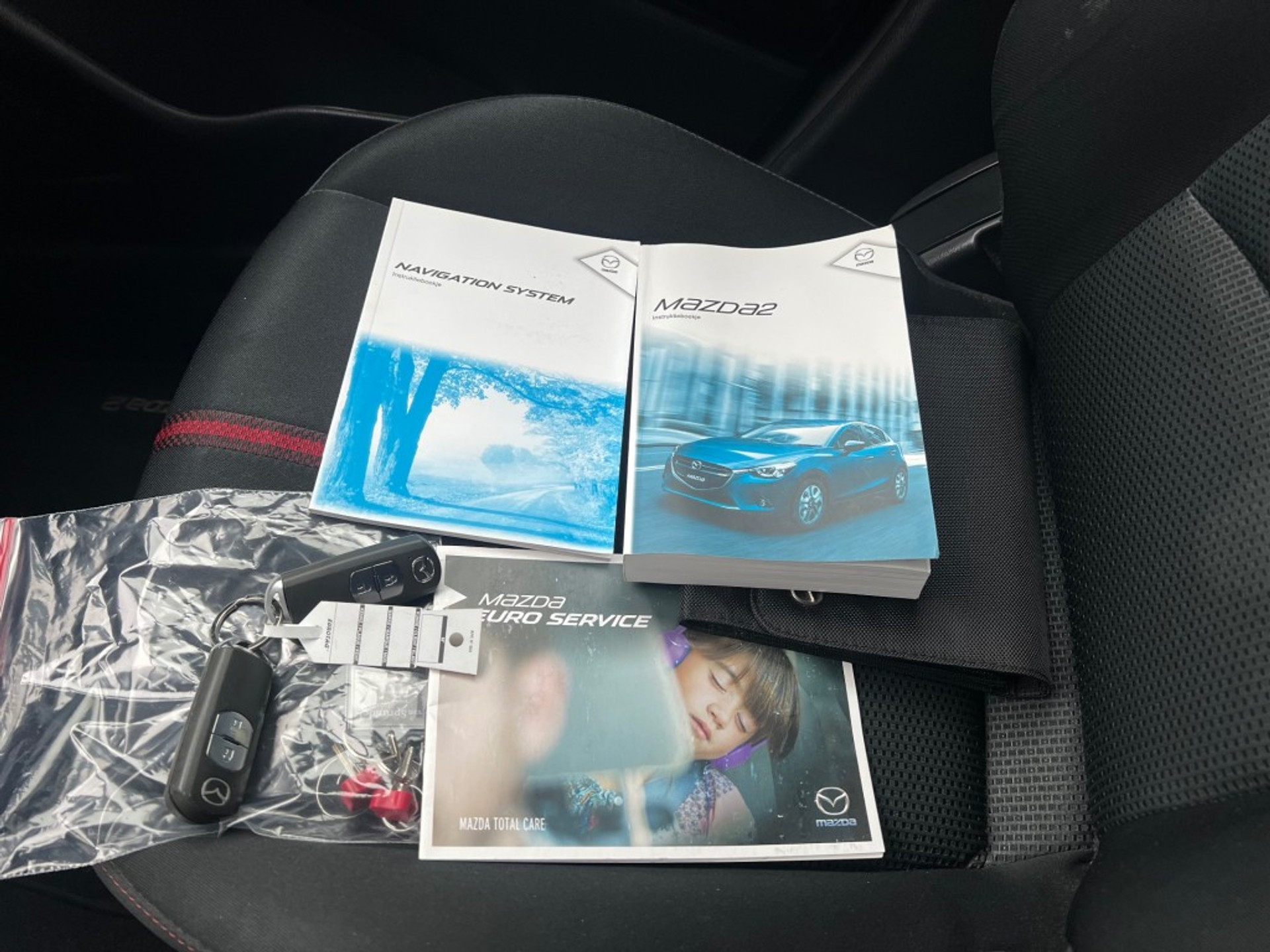 42430955-20.jpg