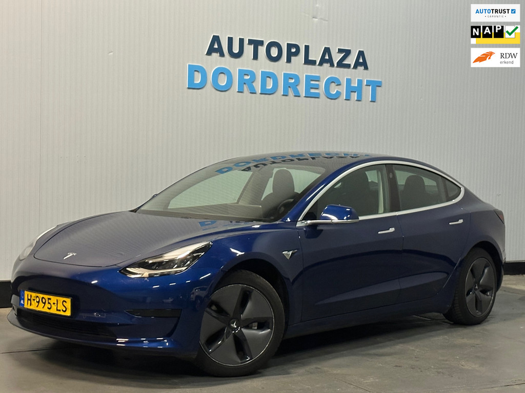 43641916