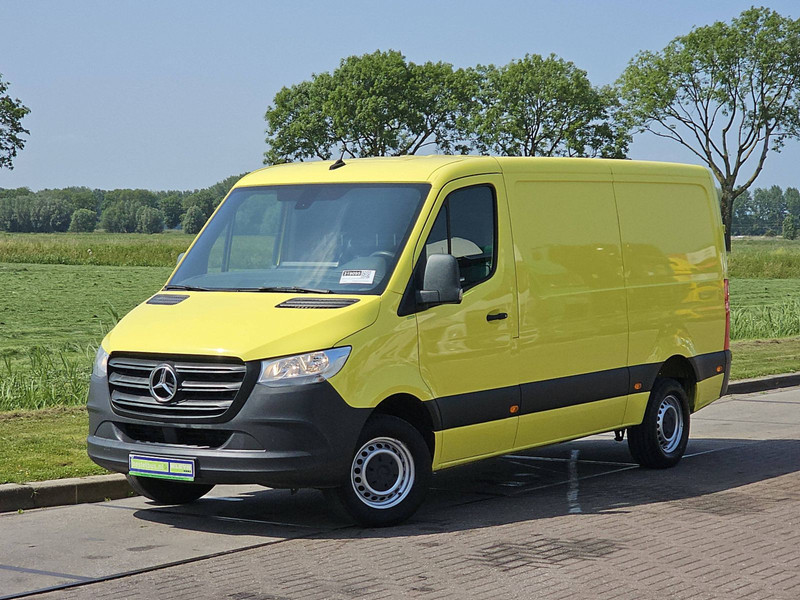 46107872-0.jpg