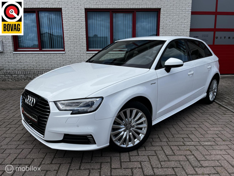496682369-100