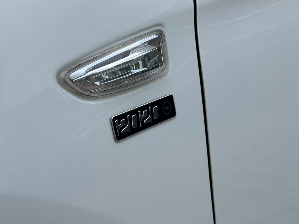 46300372-3.jpg