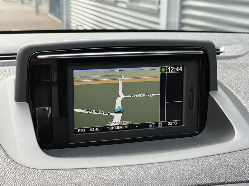 46357437-10.jpg