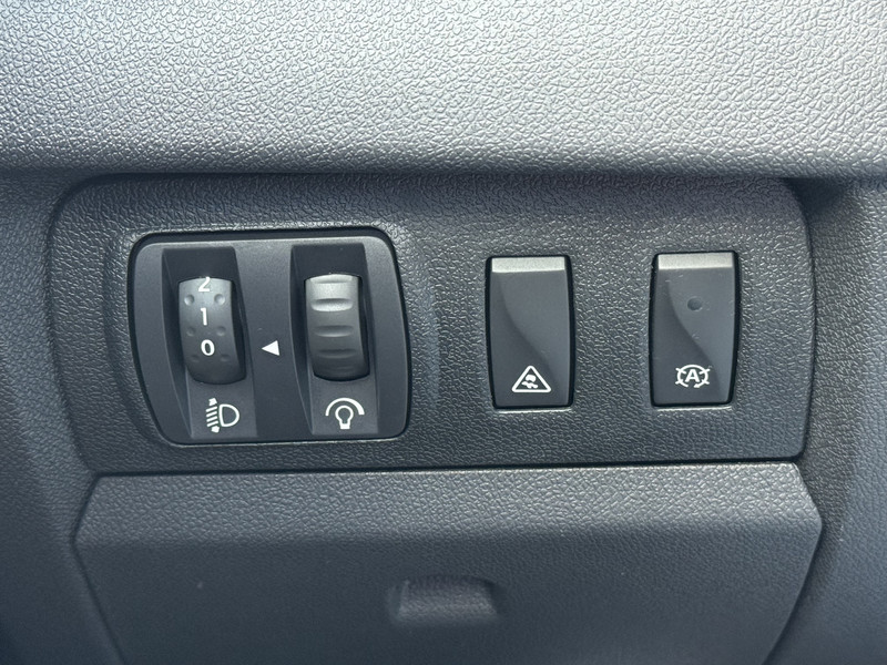 46357437-25.jpg