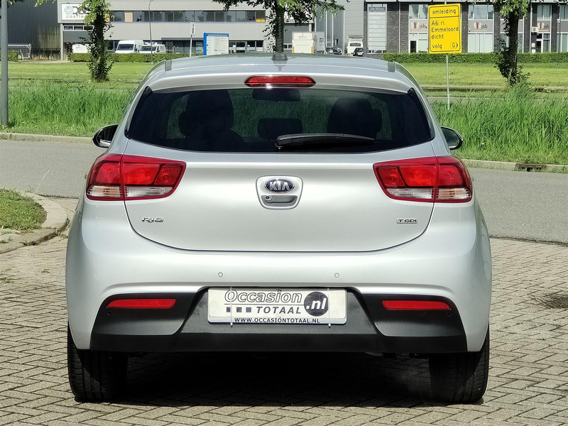 46477379-4.jpg