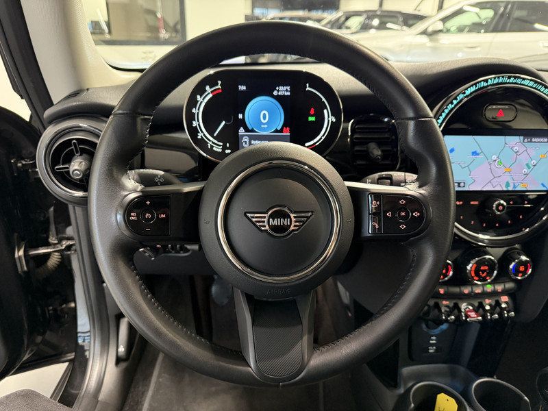 46598643-8.jpg