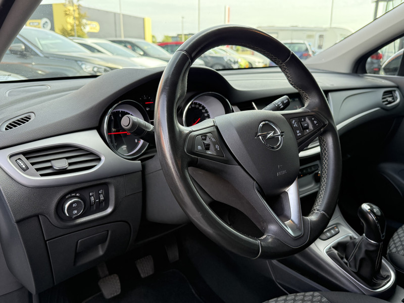 47278162-3.jpg
