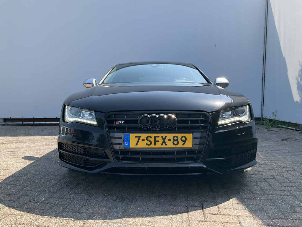 47304486-13.jpg