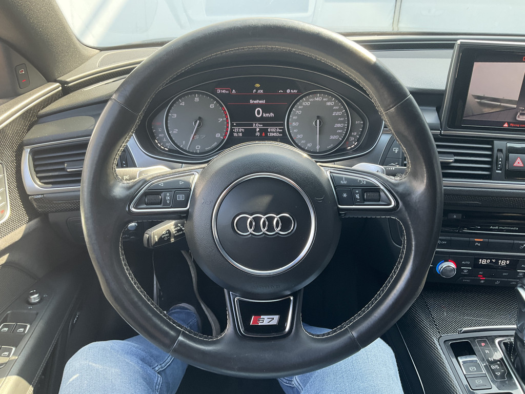 47304486-6.jpg