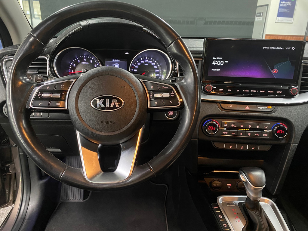 47379642-10.jpg