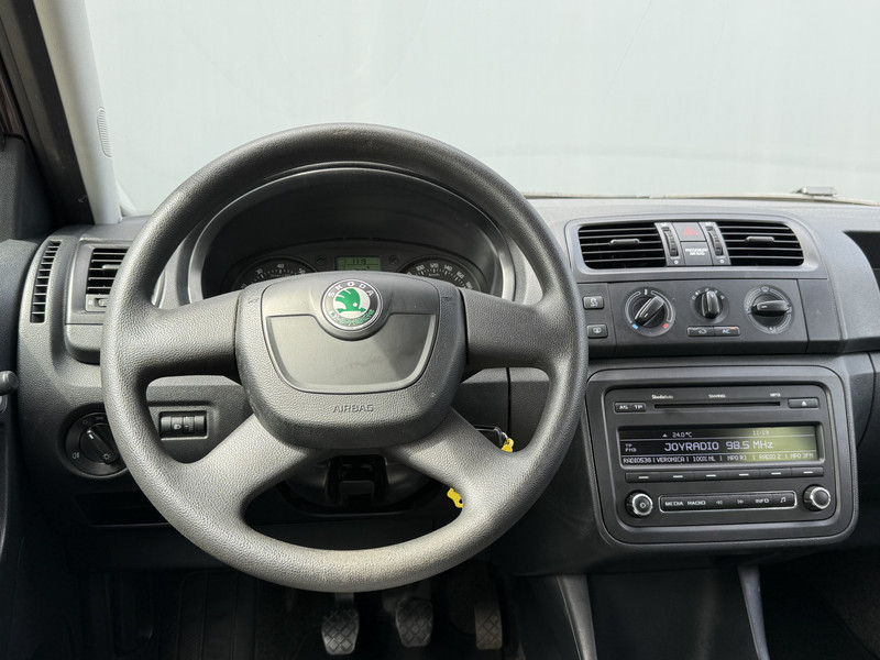 47397328-8.jpg