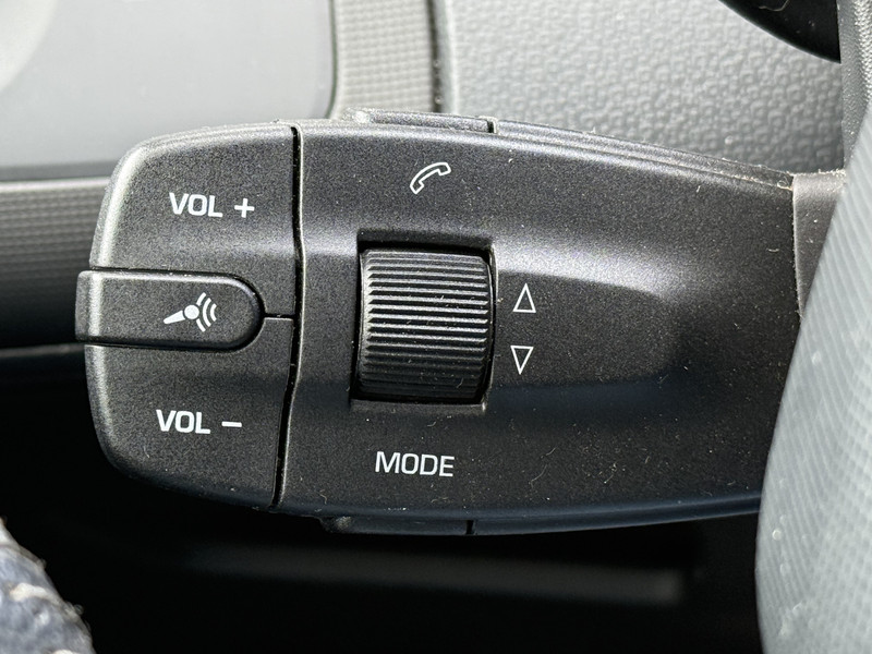 47443682-9.jpg