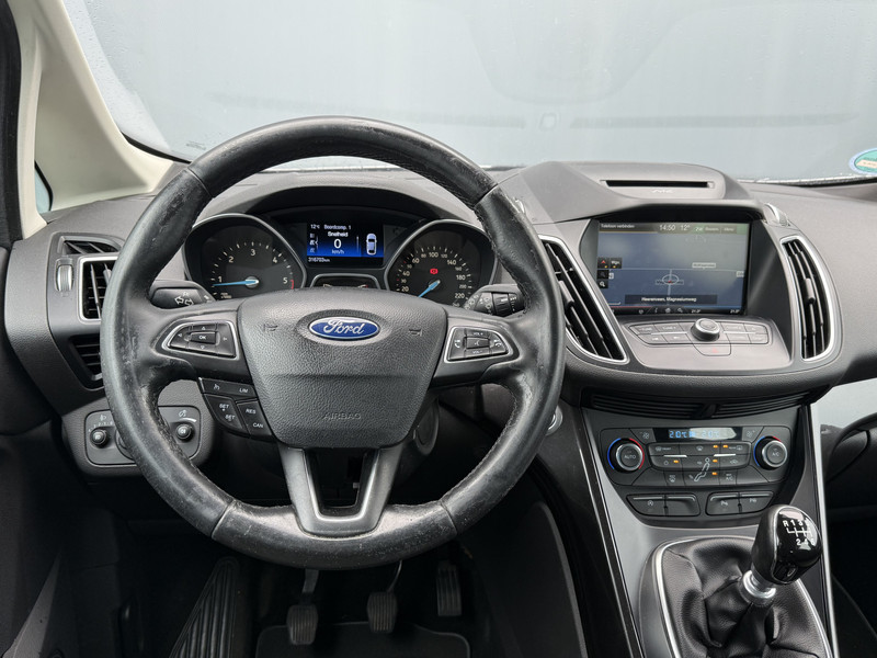 48249488-8.jpg