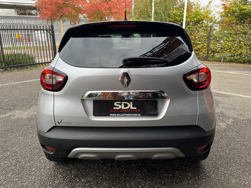 48463090-4.jpg