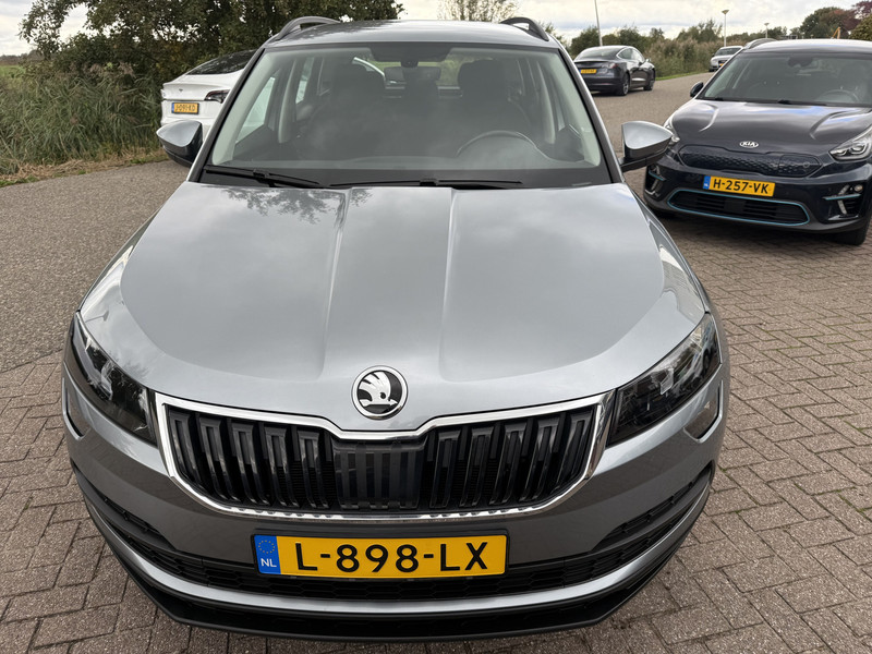 48487277-17.jpg