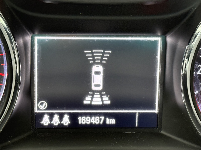48493028-23.jpg