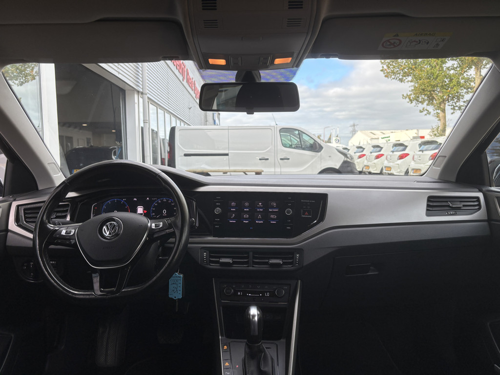48516913-17.jpg