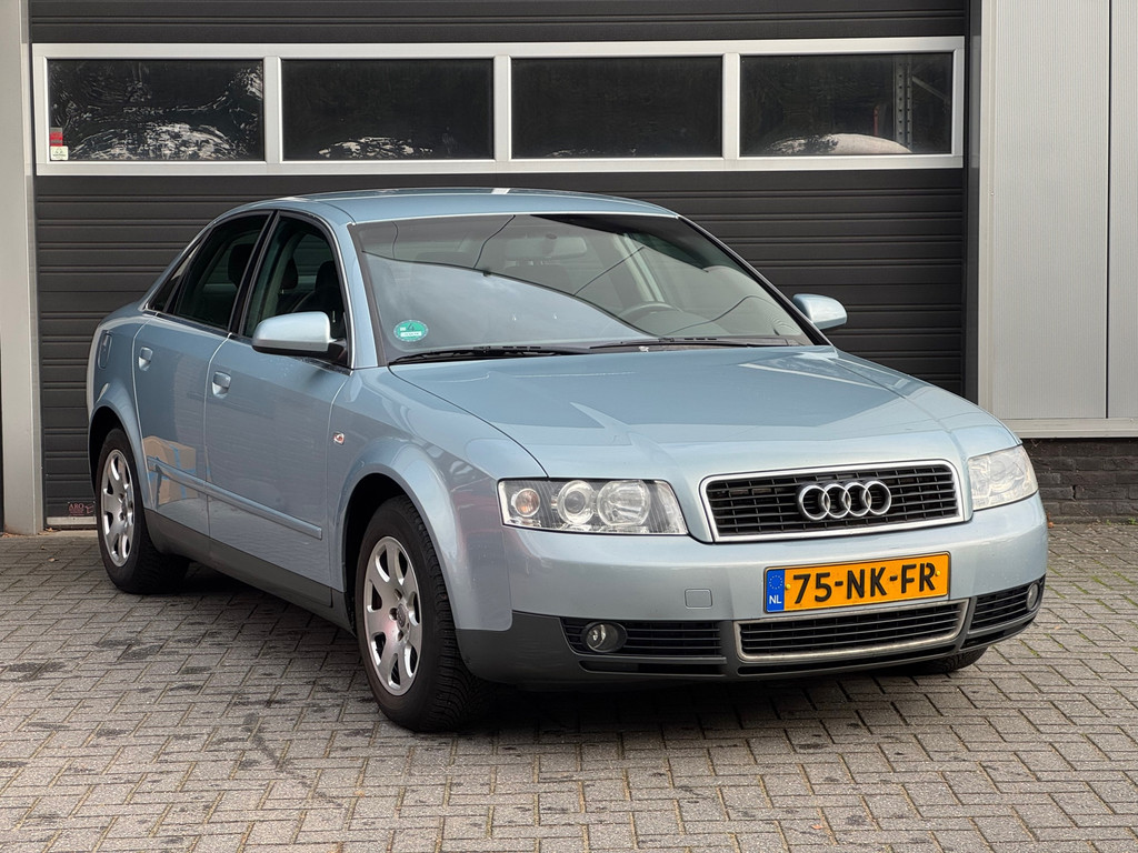 48537955-2.jpg