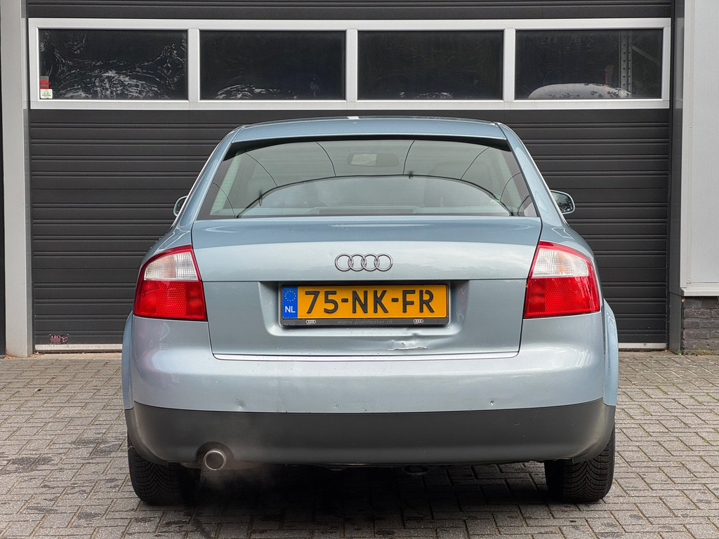 48537955-4.jpg