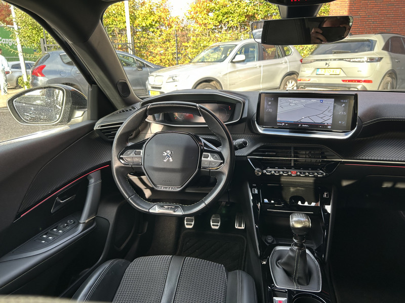 48592525-7.jpg