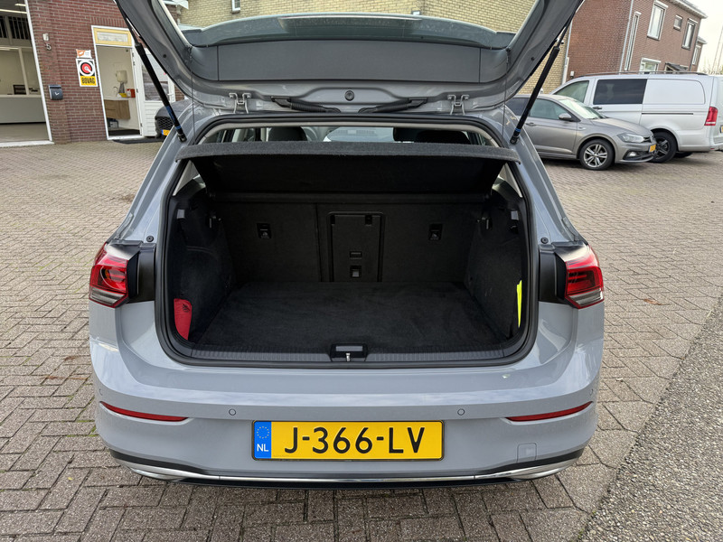 48592566-15.jpg