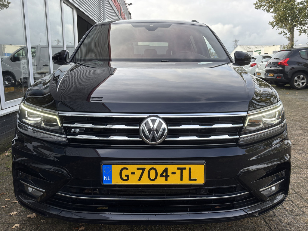 48593342-2.jpg