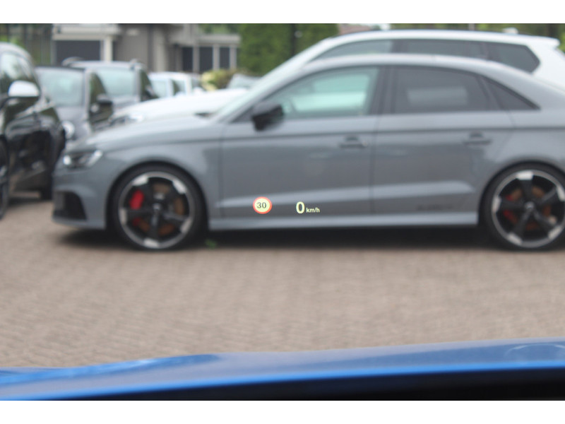 48607535-20.jpg