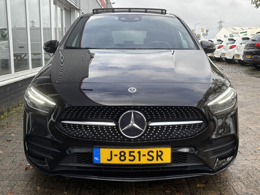 48677194-2.jpg