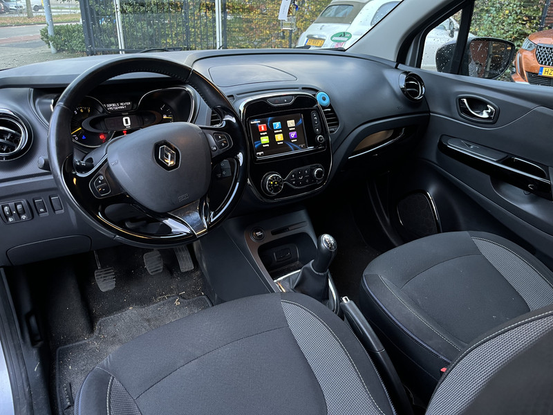 48678200-12.jpg
