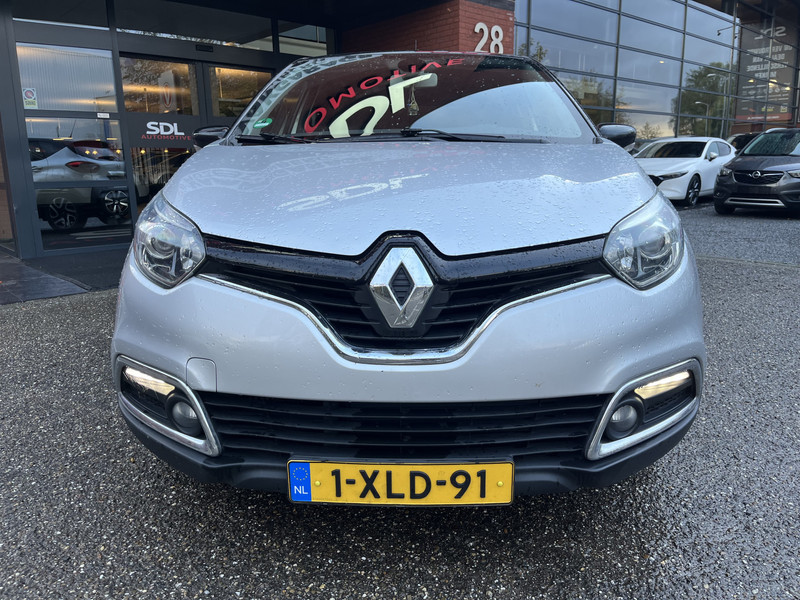 48678200-8.jpg
