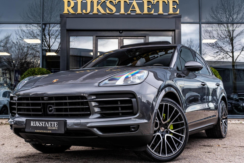 944523981-100