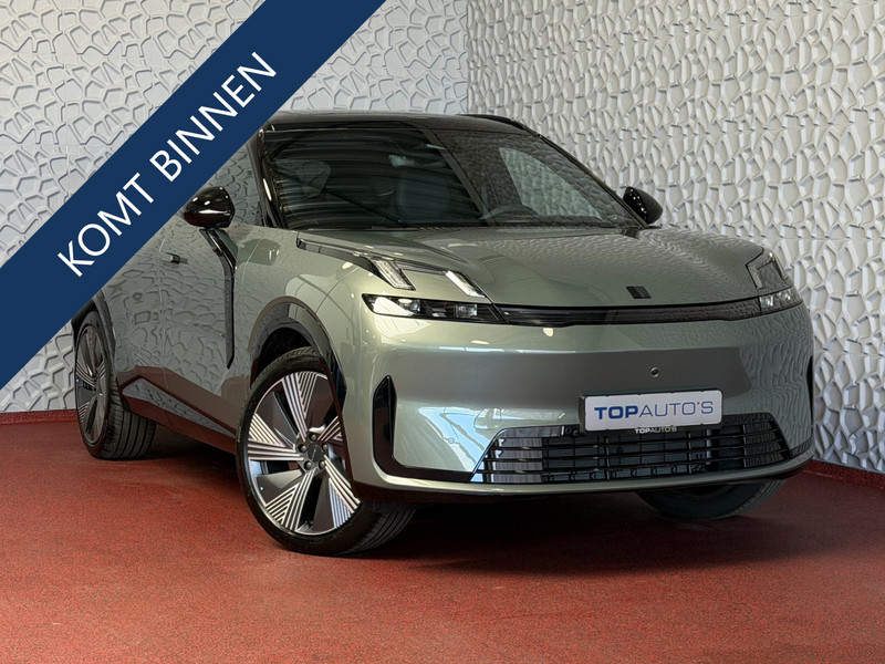 743787992-100