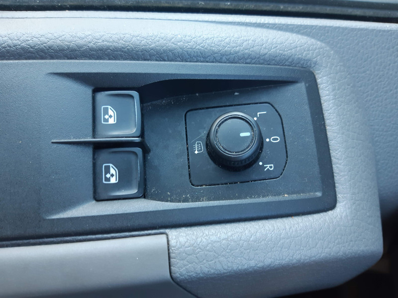 800828914-100-8.jpg