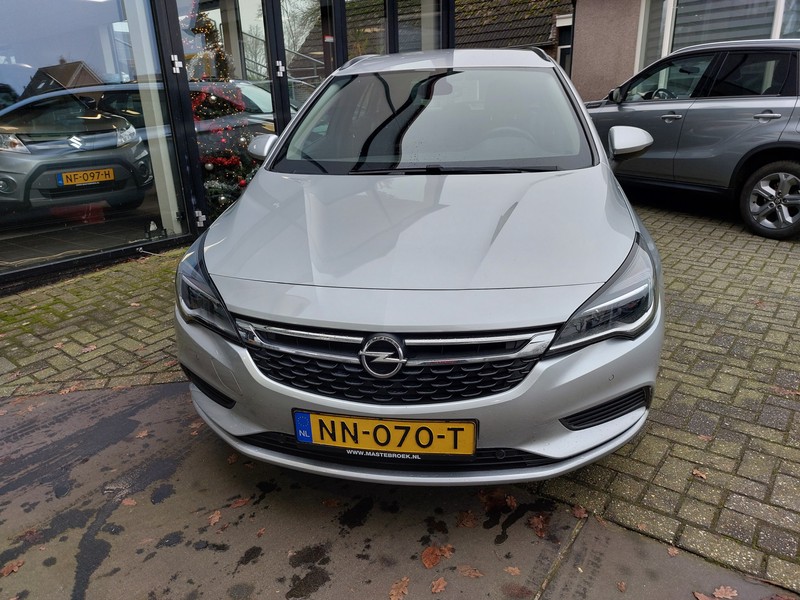 630762769-100
