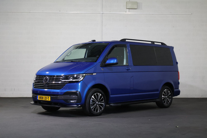 961444711-100