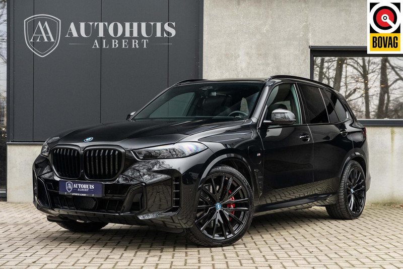 822408389-100